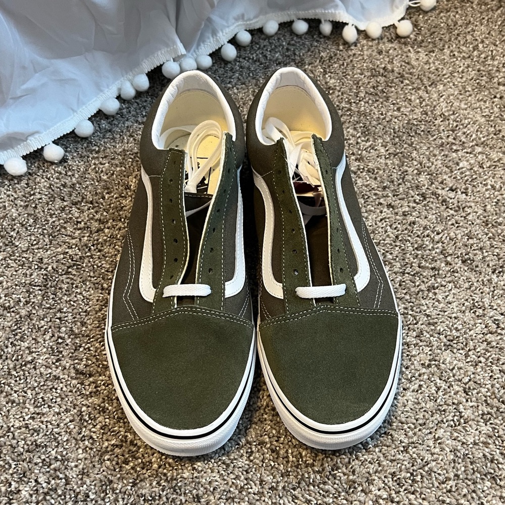 Vans Mens Old Skool Sneakers